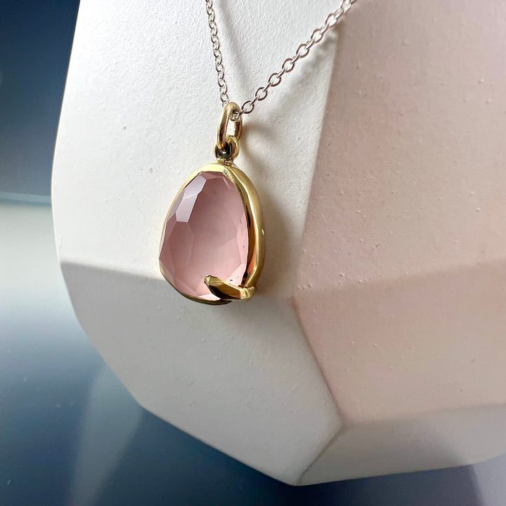 Pebble - Rose Quartz Rose Cut Necklace