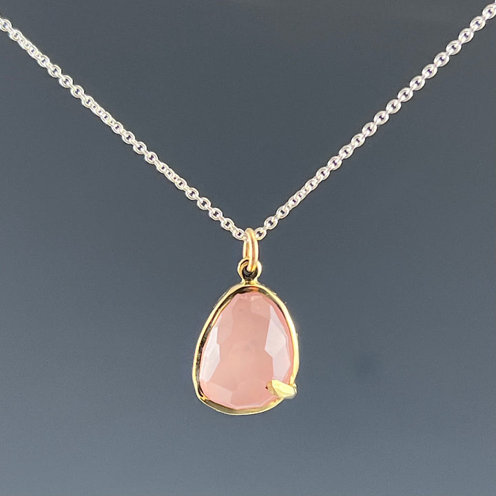 Pebble - Rose Quartz Rose Cut Necklace