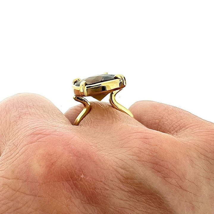 Smoky Quartz & Yellow Gold - Collet Ring