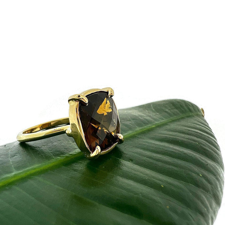 Smoky Quartz & Yellow Gold - Collet Ring