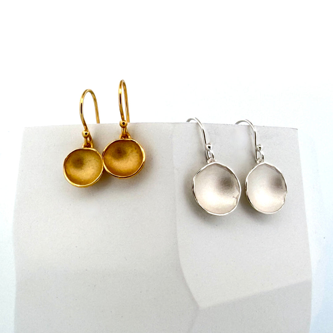 Medium Dishy Pod Dangle Earring