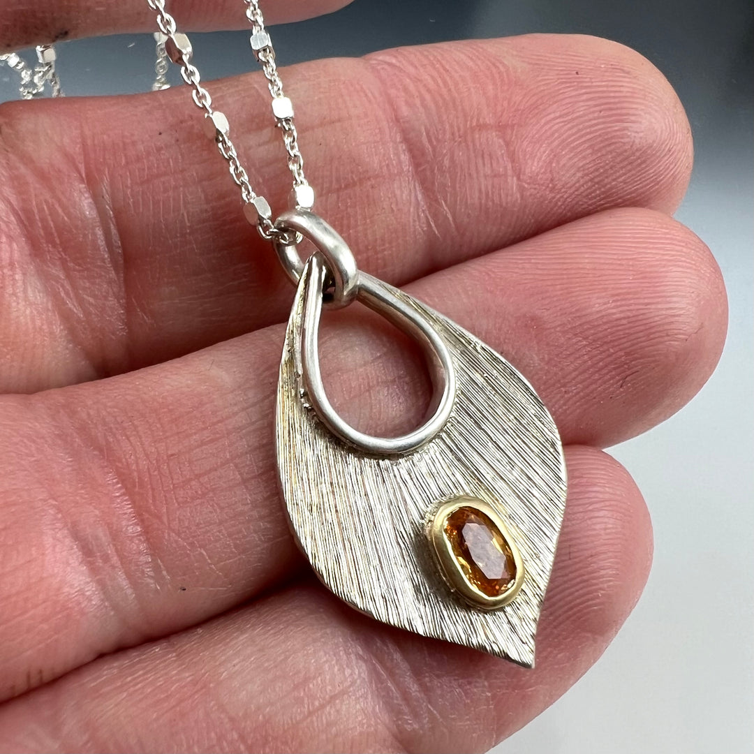 Lotus petal golden sapphire oval pendant