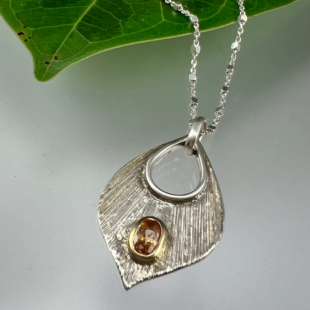 Lotus petal golden sapphire oval pendant