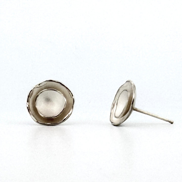 Oyster Dishy Stud Earring