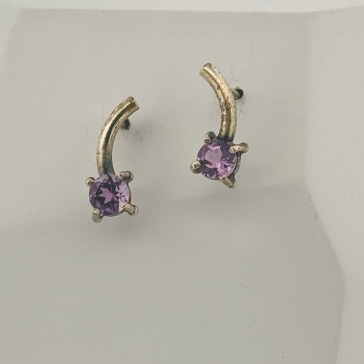 Curved Bar with Amethyst Stud