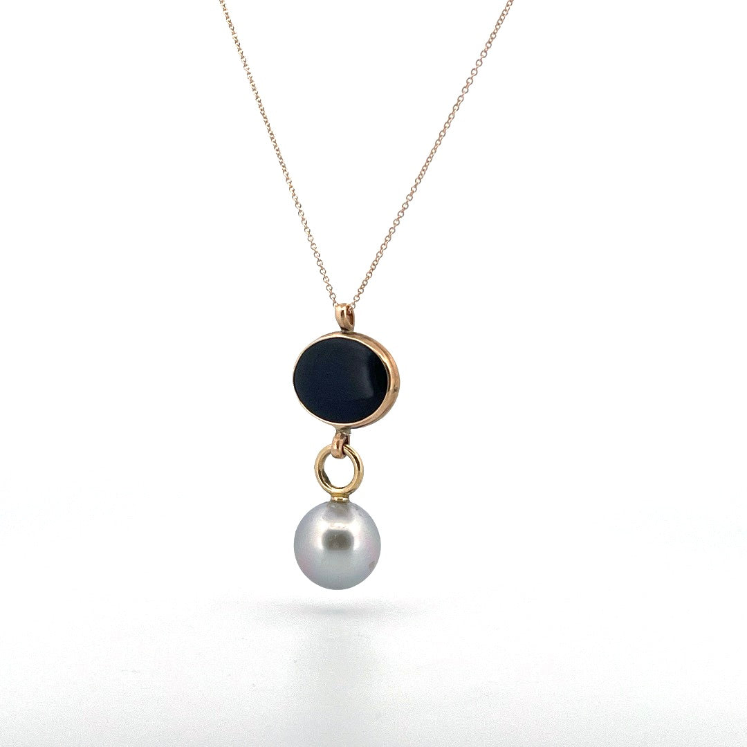 Tehetian Pearl and Black Jade Pendant