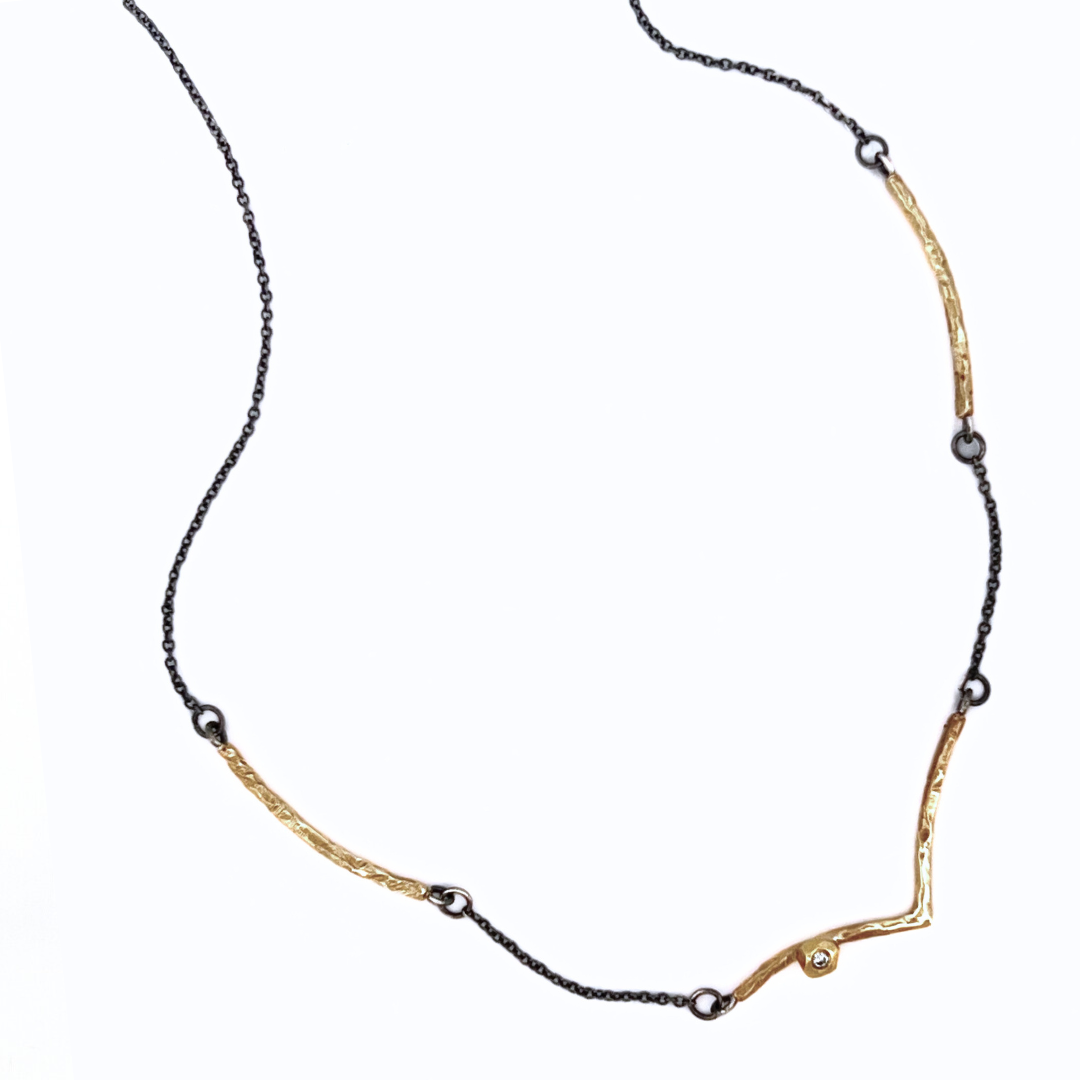 Facet V Stick Necklace - Diamond